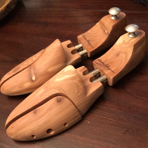 ferragamo shoe tree